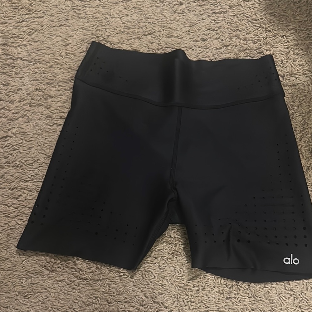 ALO Yoga Black Bike Shorts with Elastic Waistband